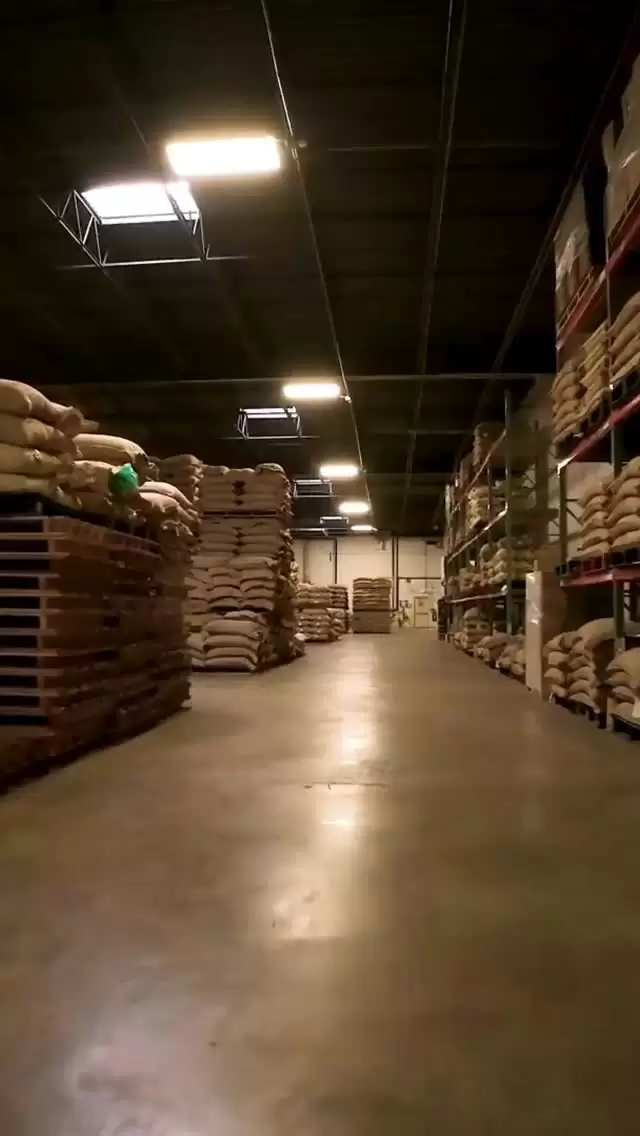 RNY Roaster Round Up! ☕️
 
This week we’re drinking a fresh arrival from Colombia. In the cup it’s sweet, smooth, and well balanced with top notes of stone fruits complimented with a sugary finish.
 
What coffee are you drinking this week?