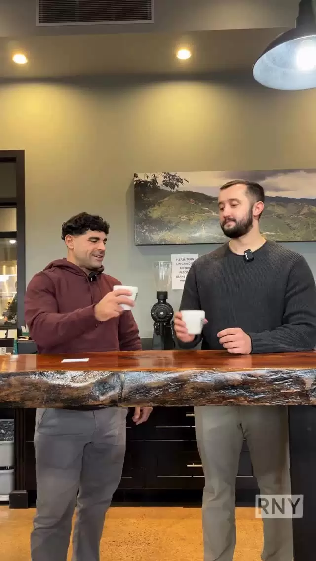 NEW 22LB 📦 JUST DROPPED
 
This anaerobic natural micro lot comes to us from producers Las Lajas in the Central Valley of Costa Rica. The coffee sparkled with complex, layered notes of watermelon, green apple, kiwi, and pomegranate.
 
Exclusive to the Royal NY Line Up. Link in bio to shop!